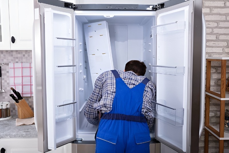 Refrigerator repair in Tamiami